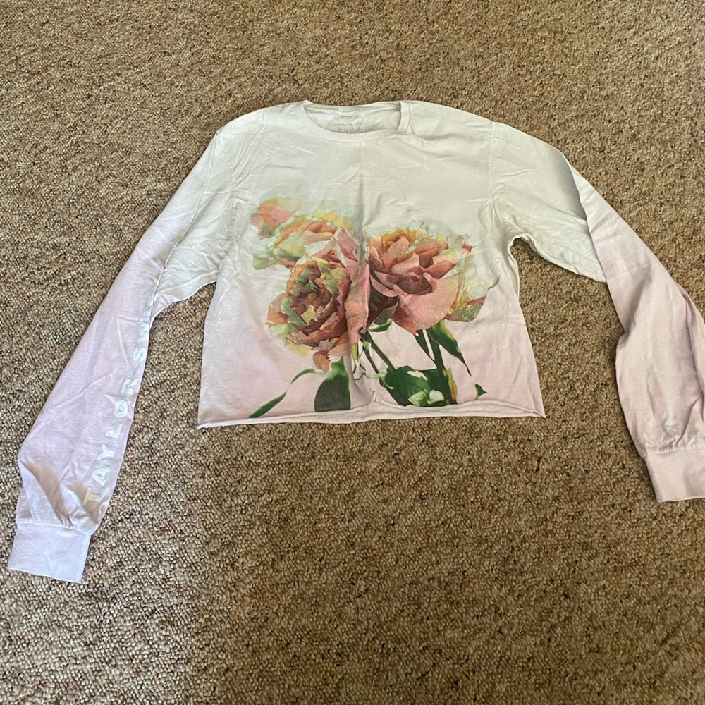 Taylor Swift Lover cropped long sleeve 💗